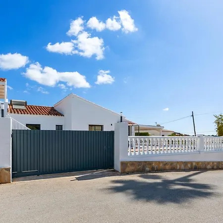 Pura Vida - Plusholidays Villa Ifach