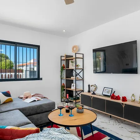 Pura Vida - Plusholidays Ifach