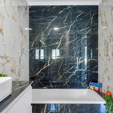 Pura Vida - Plusholidays