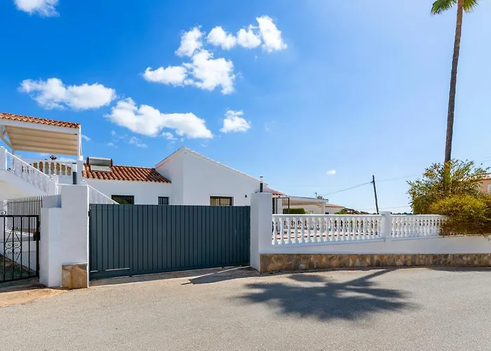 Pura Vida - Plusholidays Villa Ifach